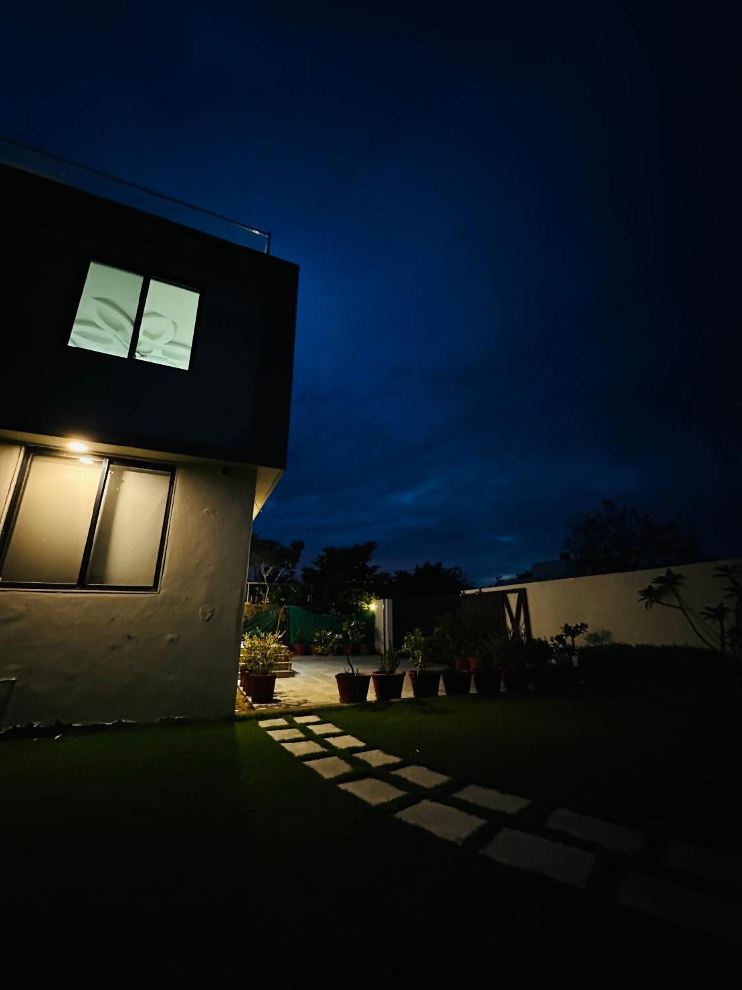Karmabhumi 1 Villa Sātej Exterior photo